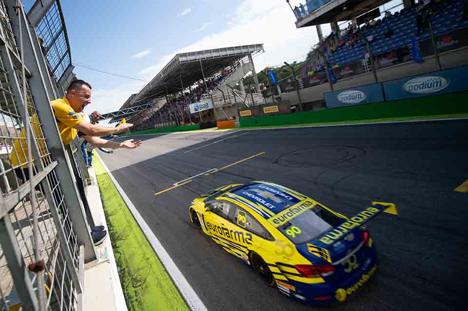 OT] And your 2022 Stock Car Brasil champion is… : r/formula1