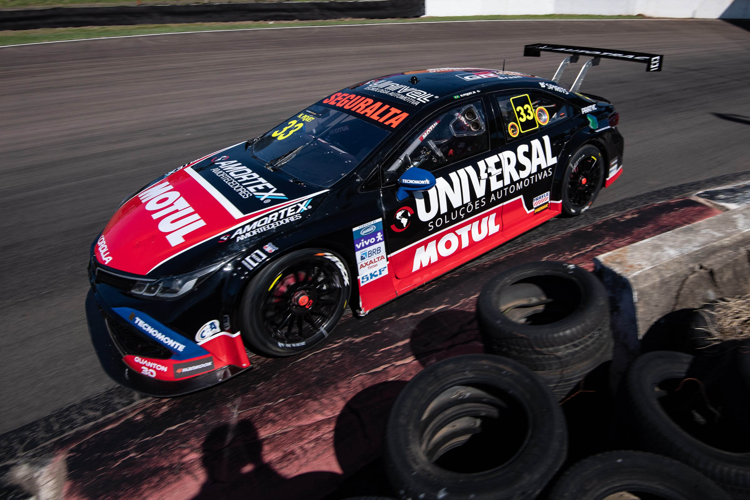 Noticias  Nelson Piquet Jr conquista top-5 na abertura da Stock Car