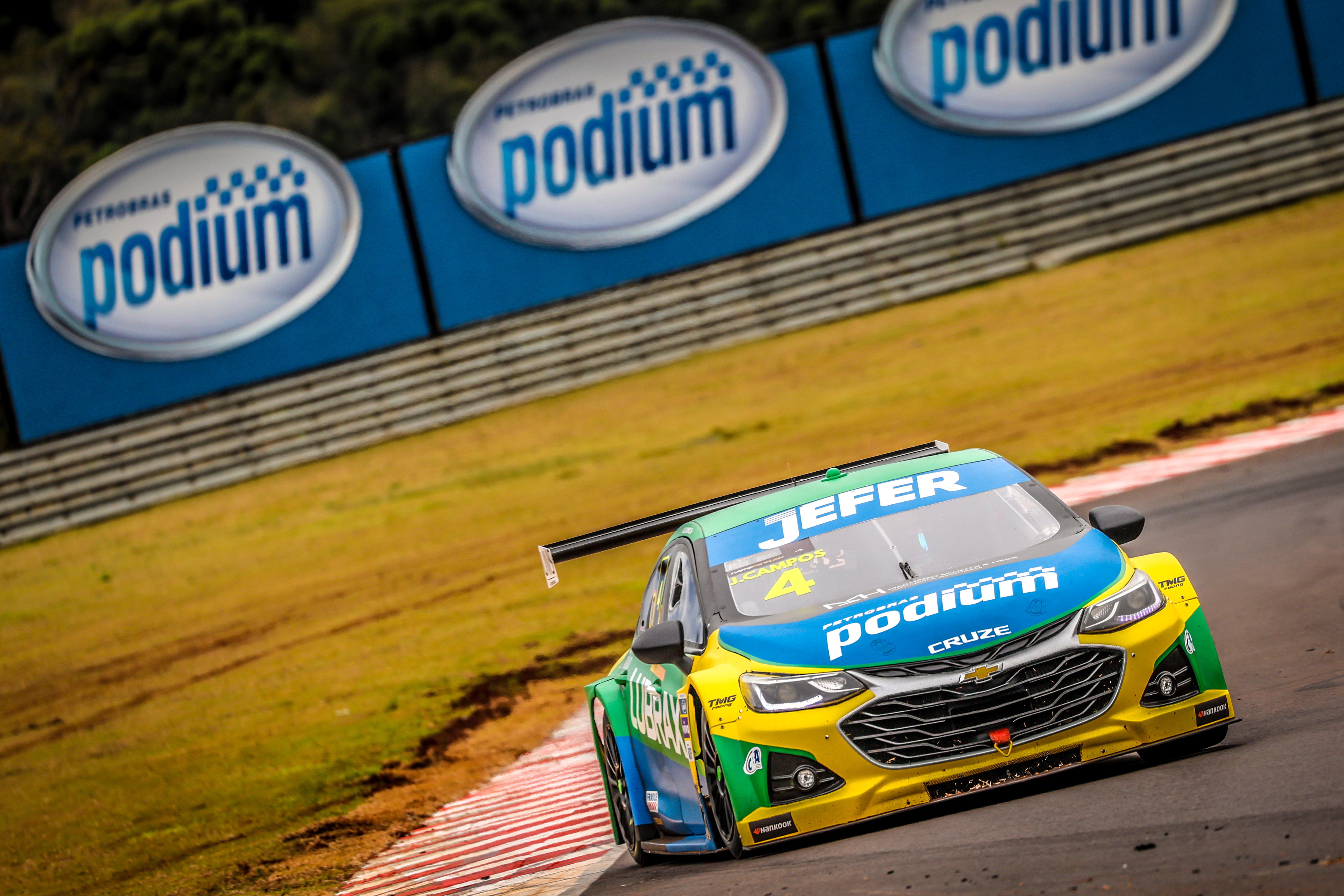 Carros e Corridas Julio Campos é o terceiro maior pontuador da etapa de  Curitiba da Stock Car - Carros e Corridas