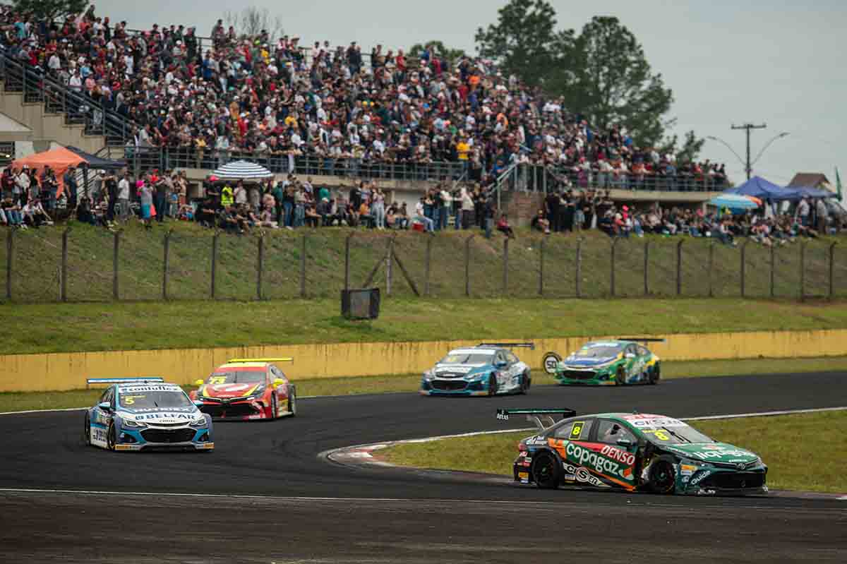 Stock Car: Com boas largadas, Rafael Suzuki soma mais um top-10 em